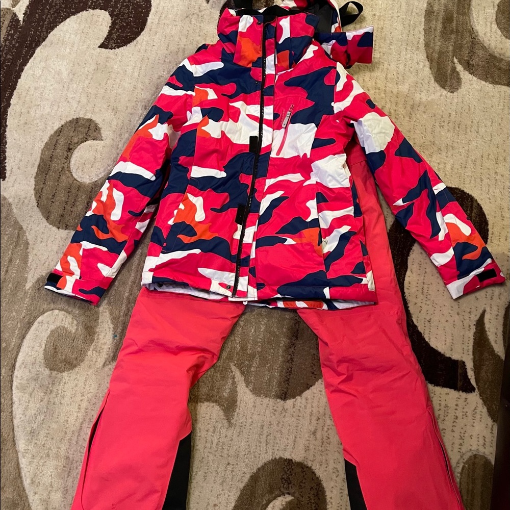 pink camo snow suit